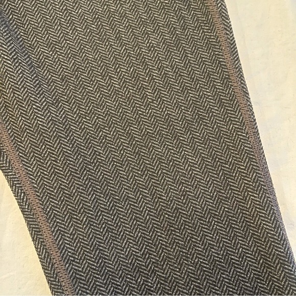 OLD Navy Active Go Dry Fitted Leggings - Picture 5 of 13